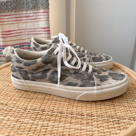 Vans Old Skool Hairy Suede Grey Leopard Animal Print Low Top Shoes Women’s 9.5 - Picture 2 of 9